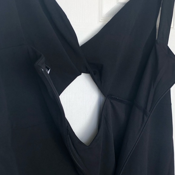 THE FASHION POET Cutout Fitted Dress Black XL - Picture 6 of 9